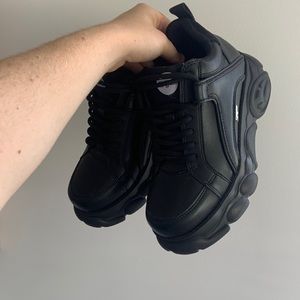 Buffalo London Sneakers